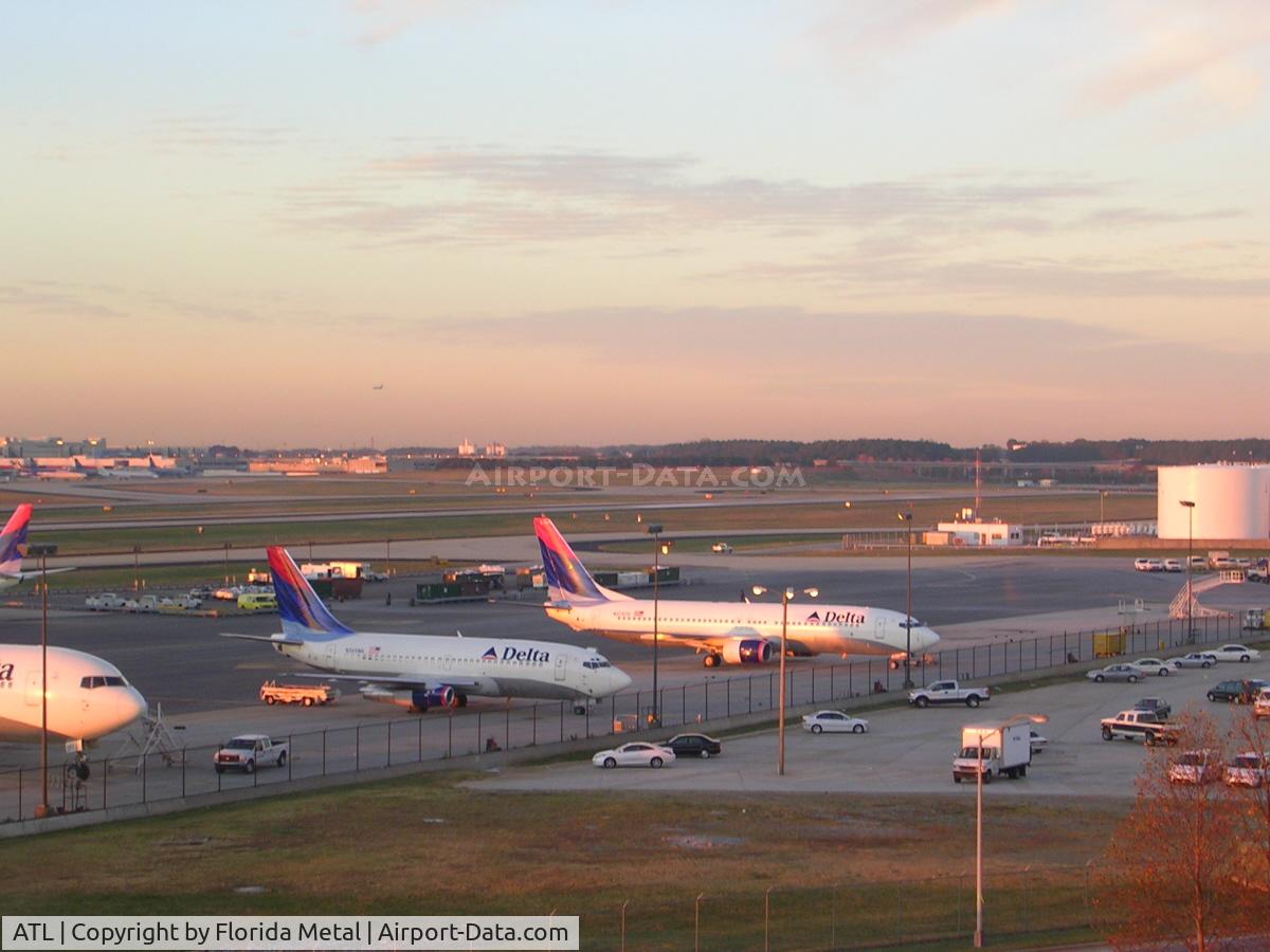 Hartsfield - Jackson Atlanta International Airport (ATL) - Early morning from hotel