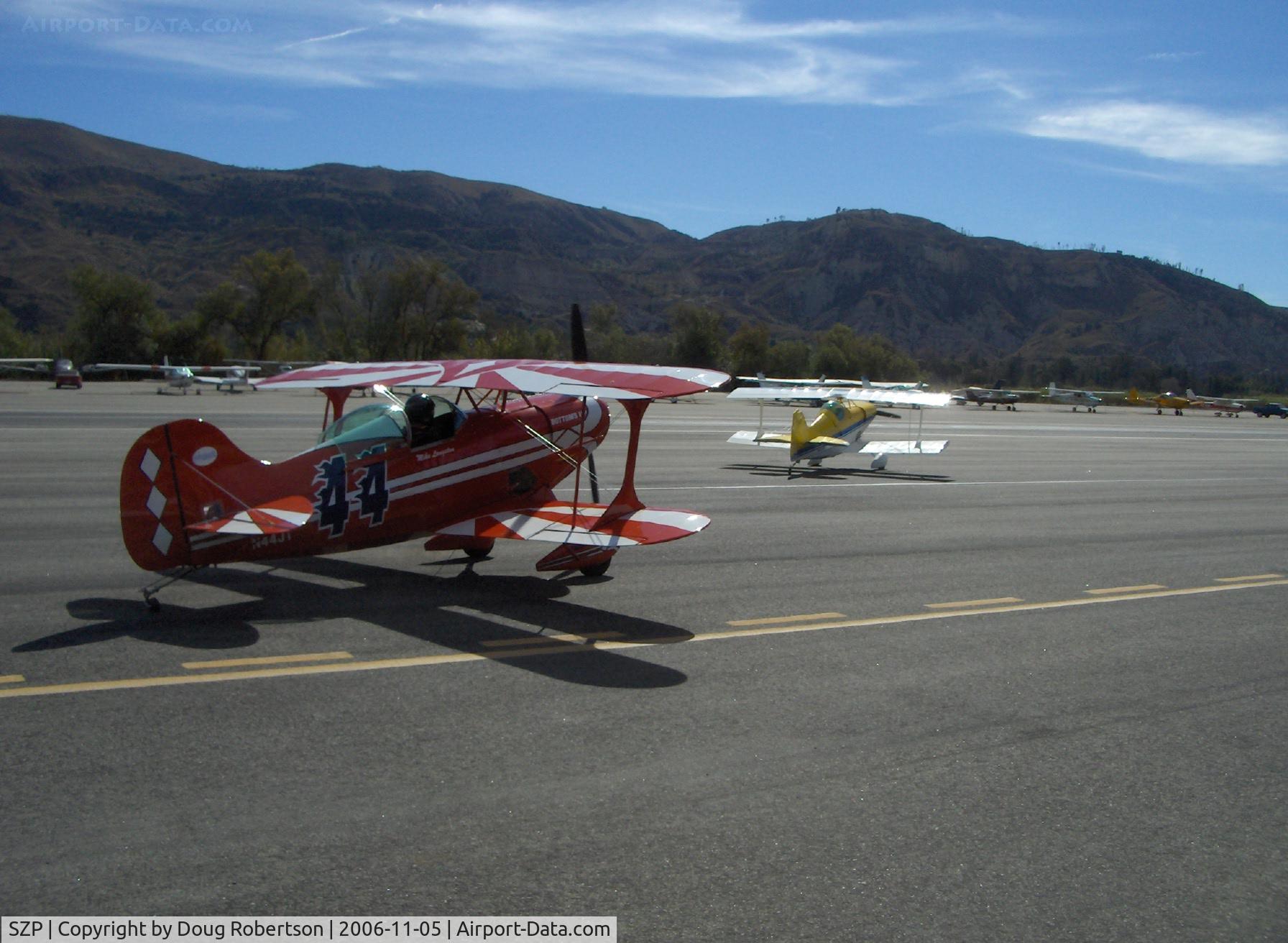 Santa Paula Airport (SZP) - A pair of PITTS S-1S SPECIALS-N44JT and N431ED taxying to Runway 04 for takeoff