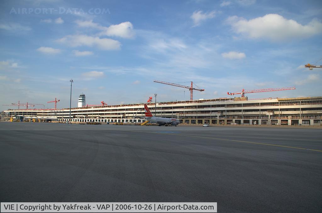 Vienna International Airport, Vienna Austria (VIE) - New Terminal Skylink under construction