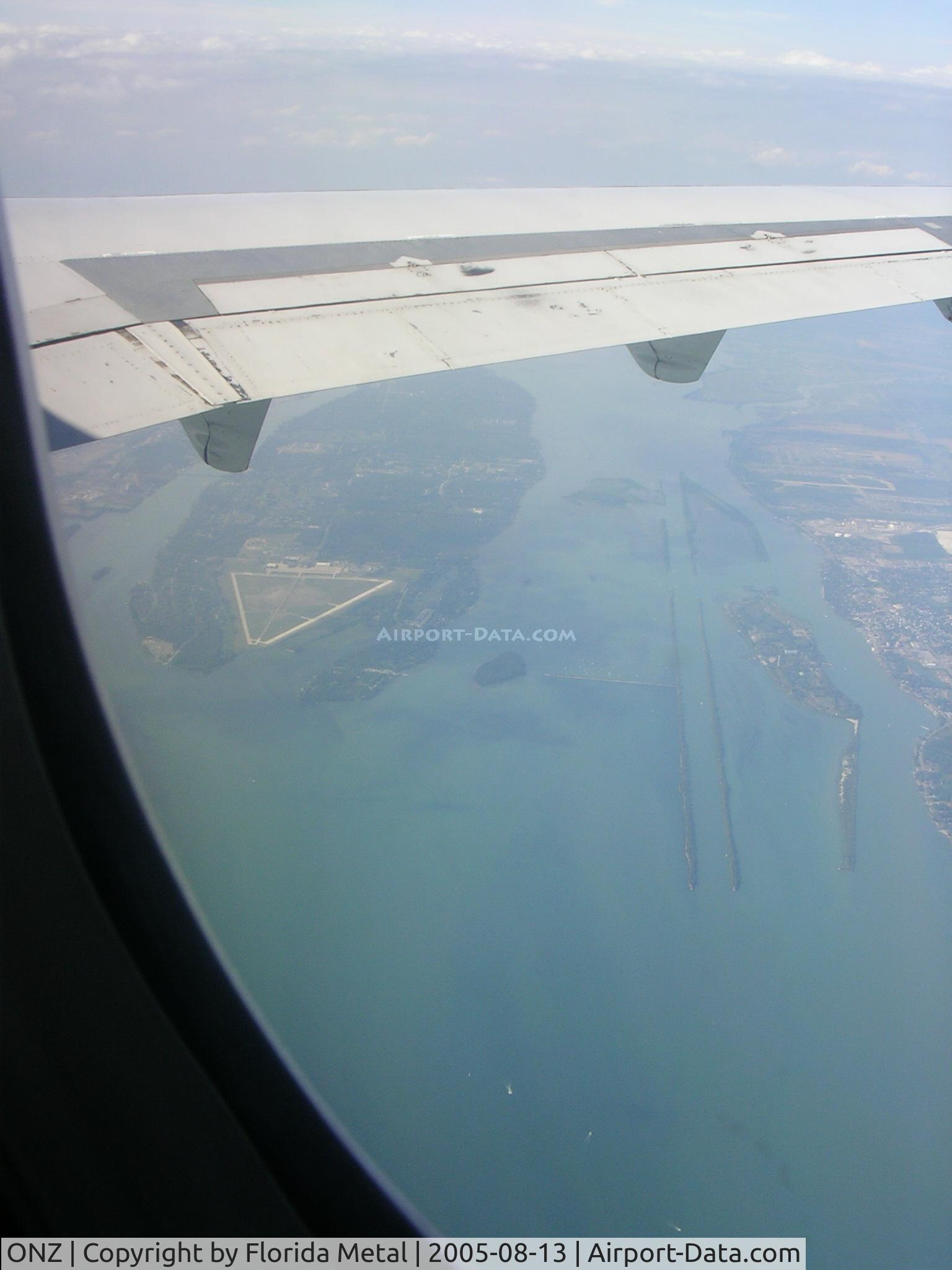 Grosse Ile Municipal Airport (ONZ) - Grosse Isle Airport