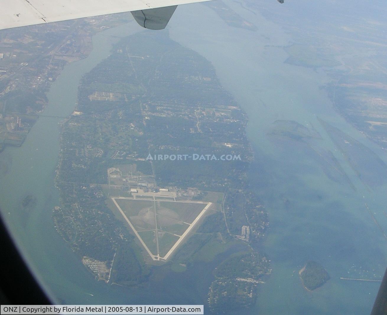 Grosse Ile Municipal Airport (ONZ) - Grosse Isle Airport