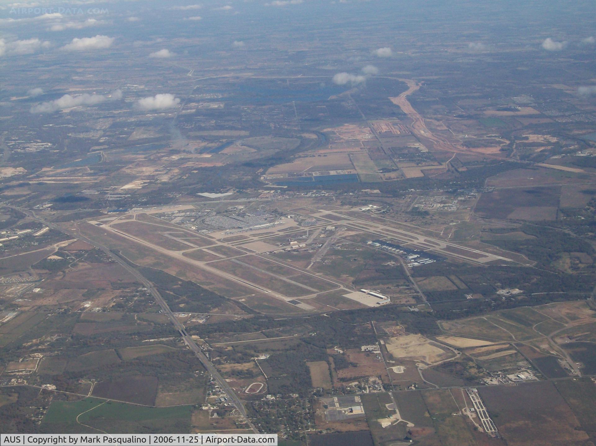 Austin-bergstrom International Airport (AUS) - Austin Bergstrom International