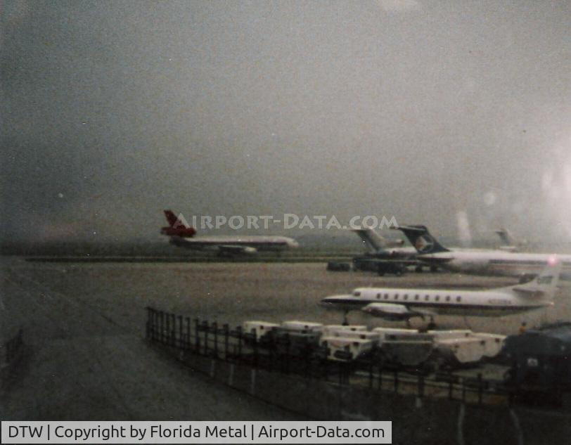 Detroit Metropolitan Wayne County Airport (DTW) - Detroit 1986
