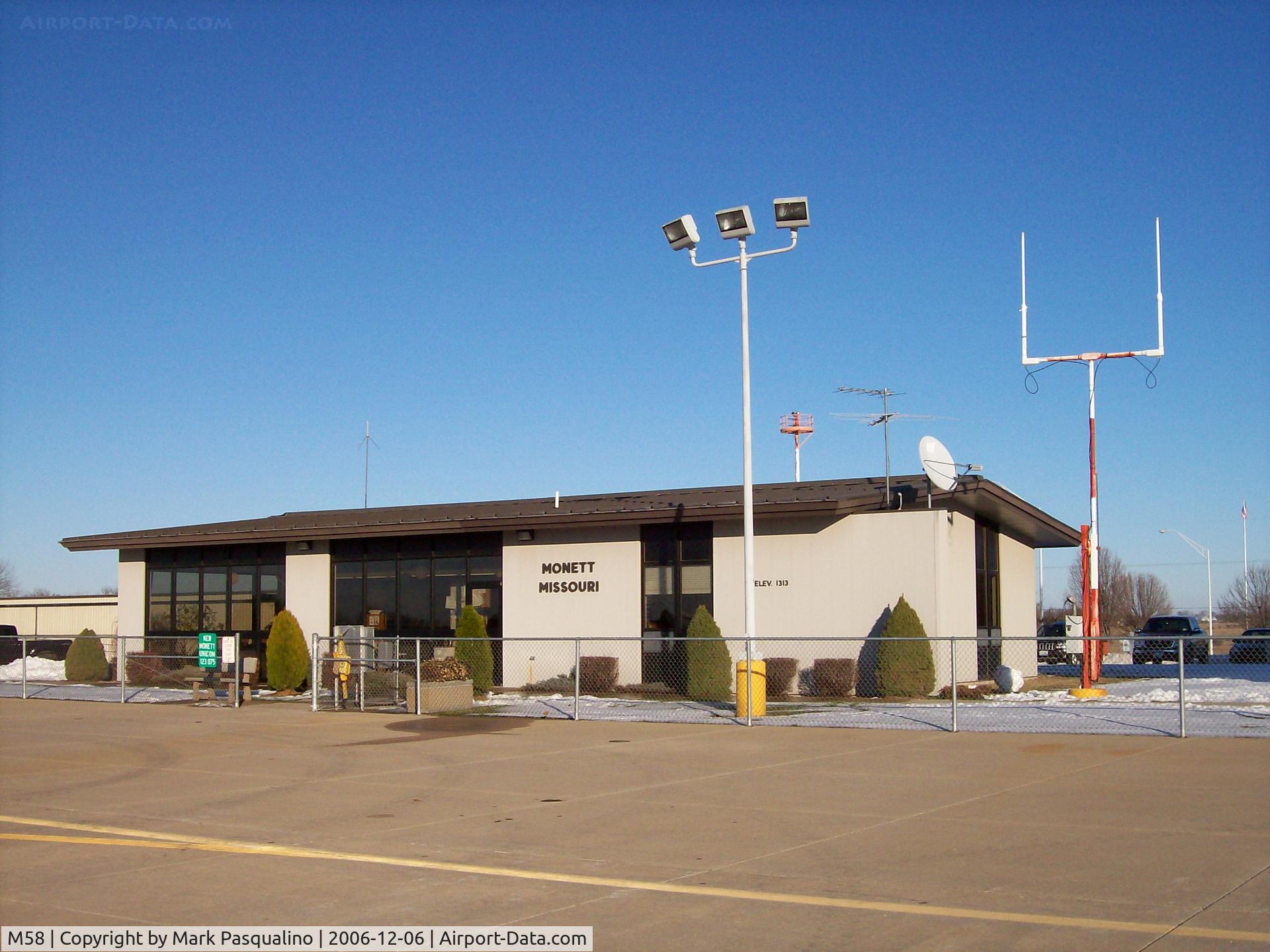 M58 Airport - Executive Terminal