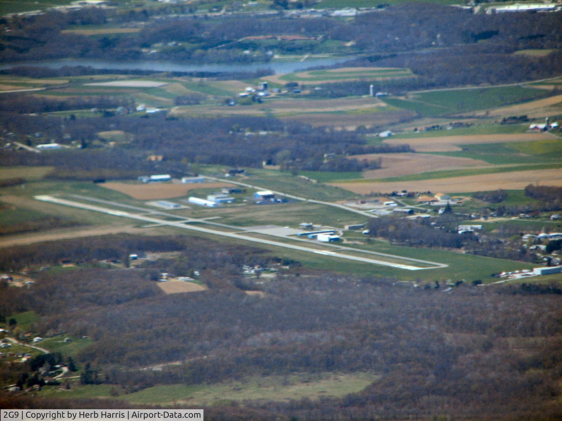 Somerset County Airport (2G9) - approaching from the east