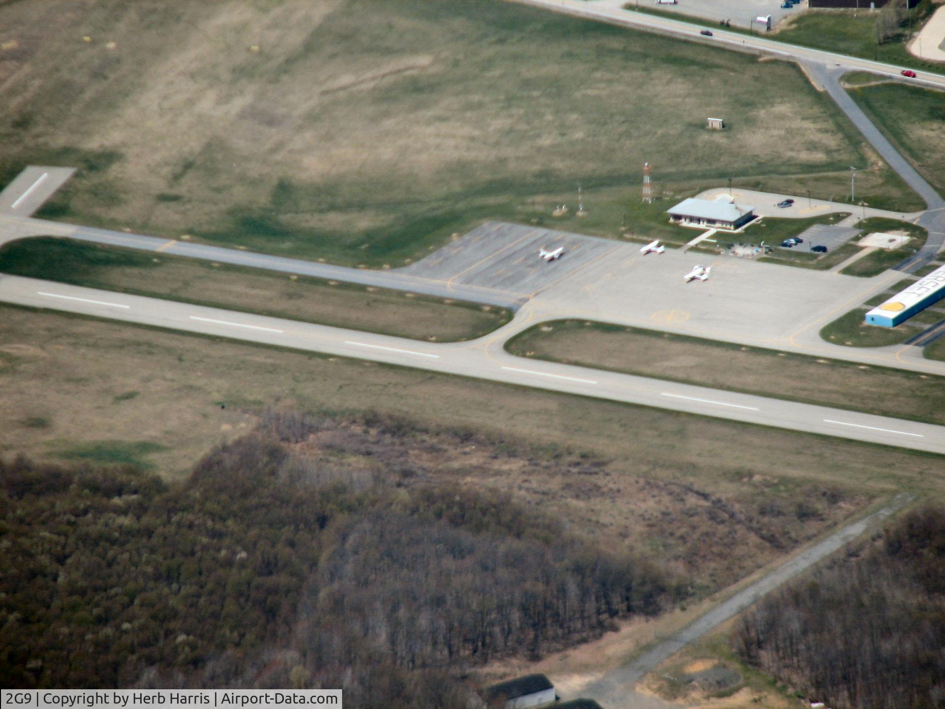 Somerset County Airport (2G9) - closer to the field