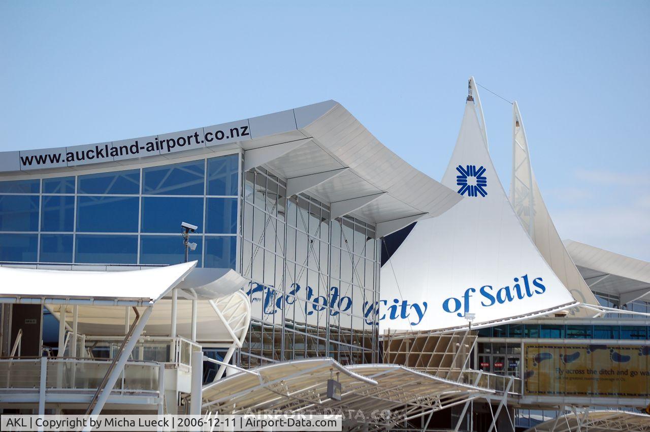 Auckland International Airport, Auckland New Zealand (AKL) - The City of Sails