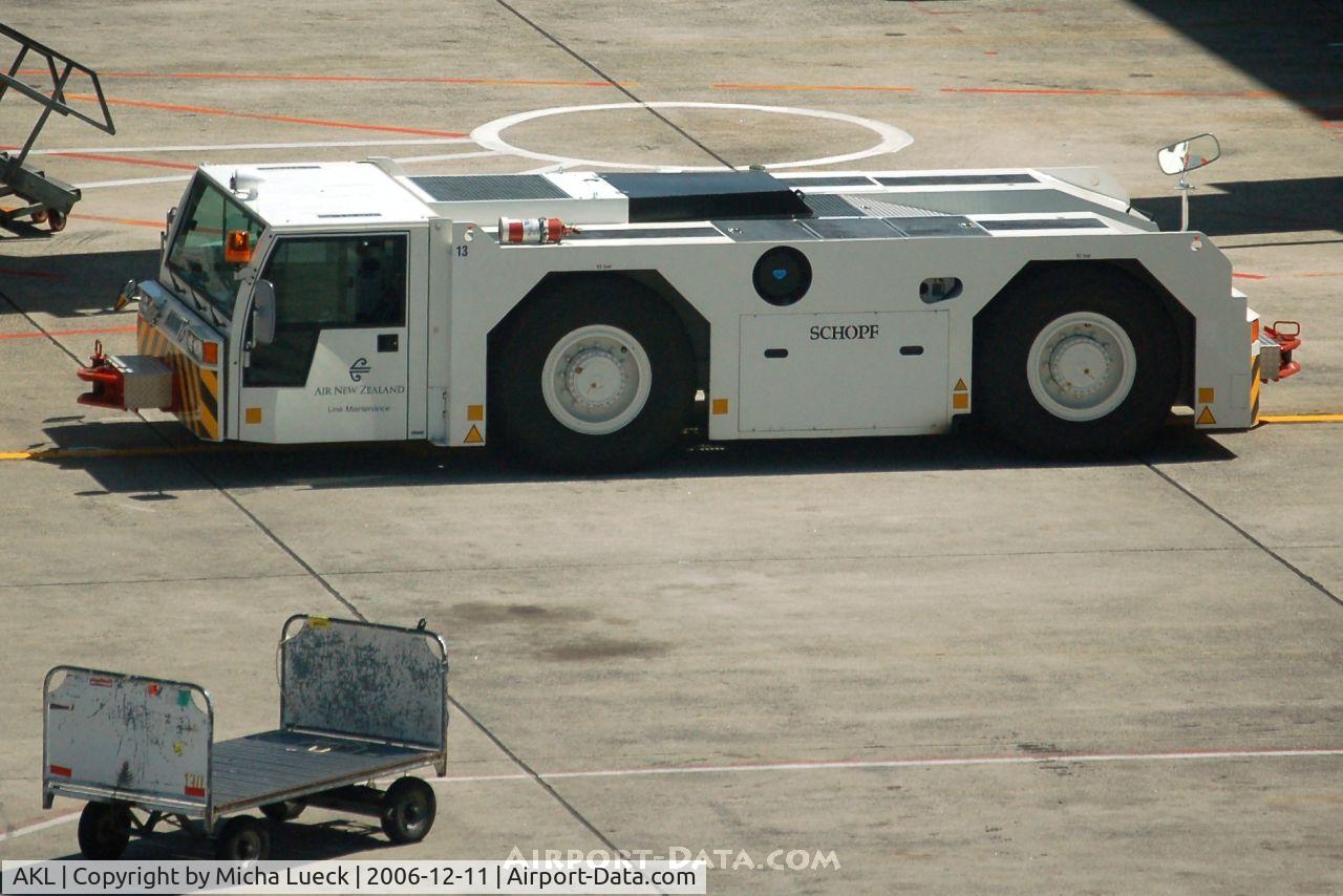 Auckland International Airport, Auckland New Zealand (AKL) - Getting ready for the next push-back