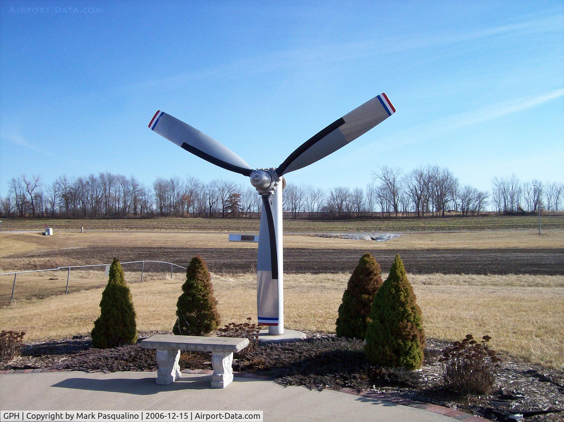 Midwest National Air Center Airport (GPH) - Mosby, MO