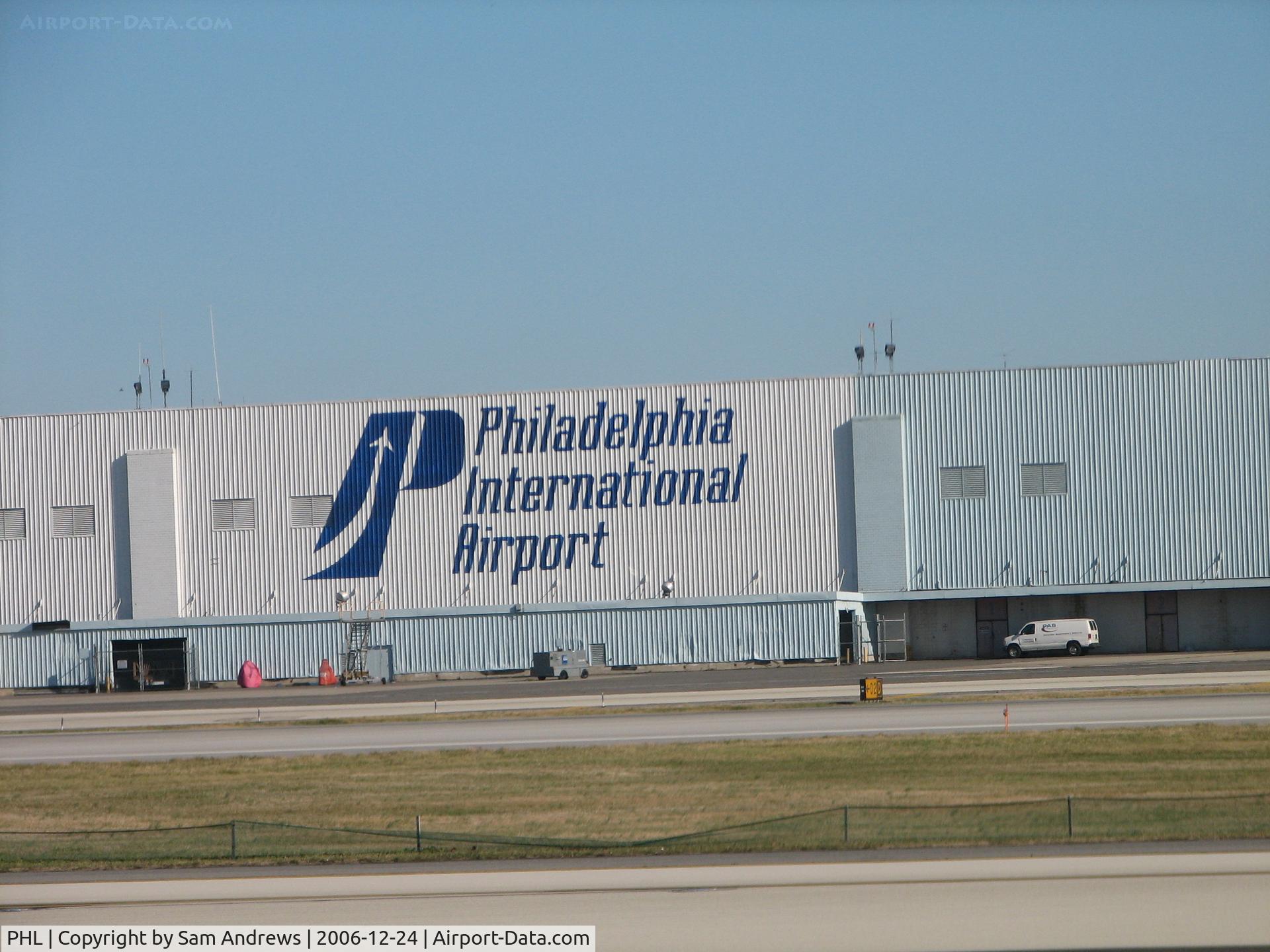 Philadelphia International Airport (PHL) - Wha' da ya know!!