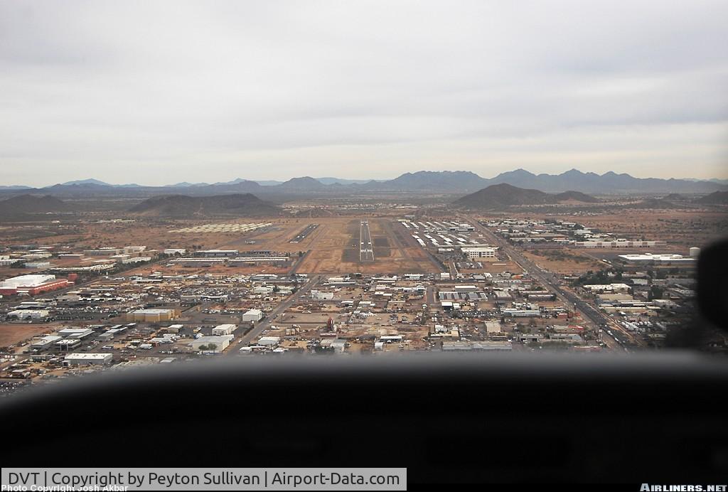 Phoenix Deer Valley Airport (DVT) - Final RWY 7R KDVT
