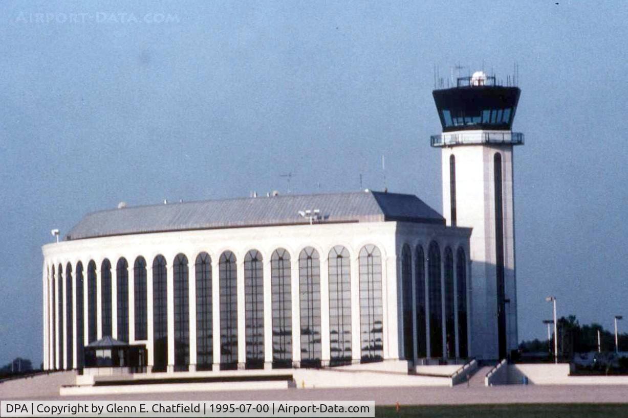 Dupage Airport (DPA) - Pilot Center with control tower behind