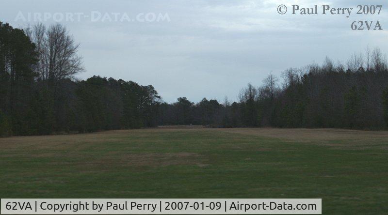 Grasso Salvage Airport (62VA) - Eyeballing down Runway Niner