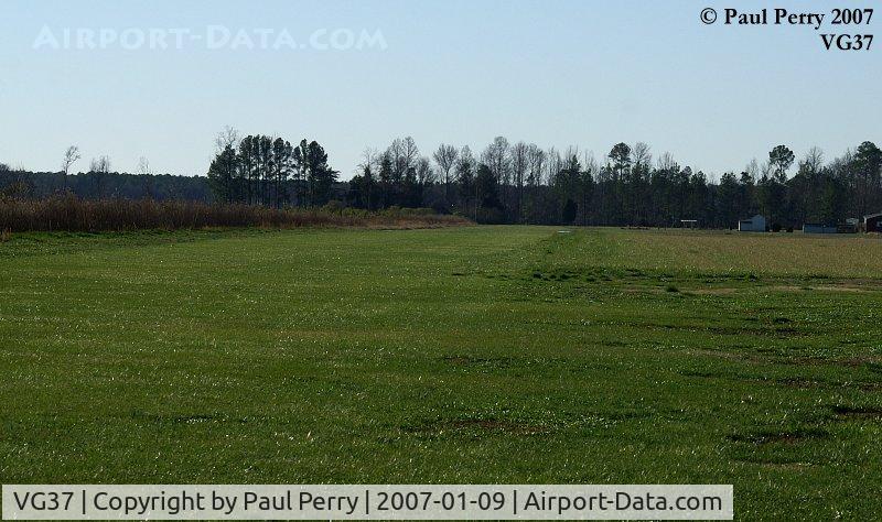 Umphlett Airstrip Airport (VG37) - The long view of Rwy 19