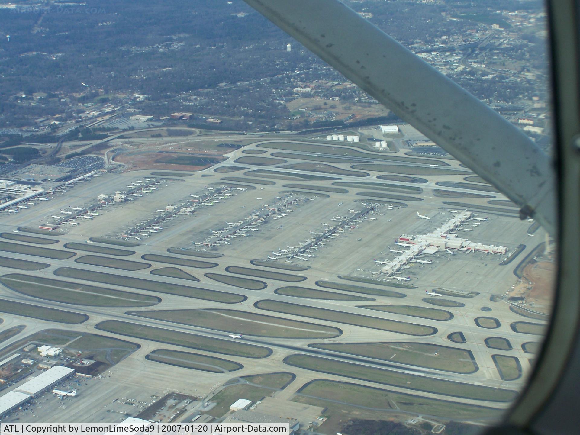 Hartsfield - Jackson Atlanta International Airport (ATL) - This was taken in a Cessna 172.