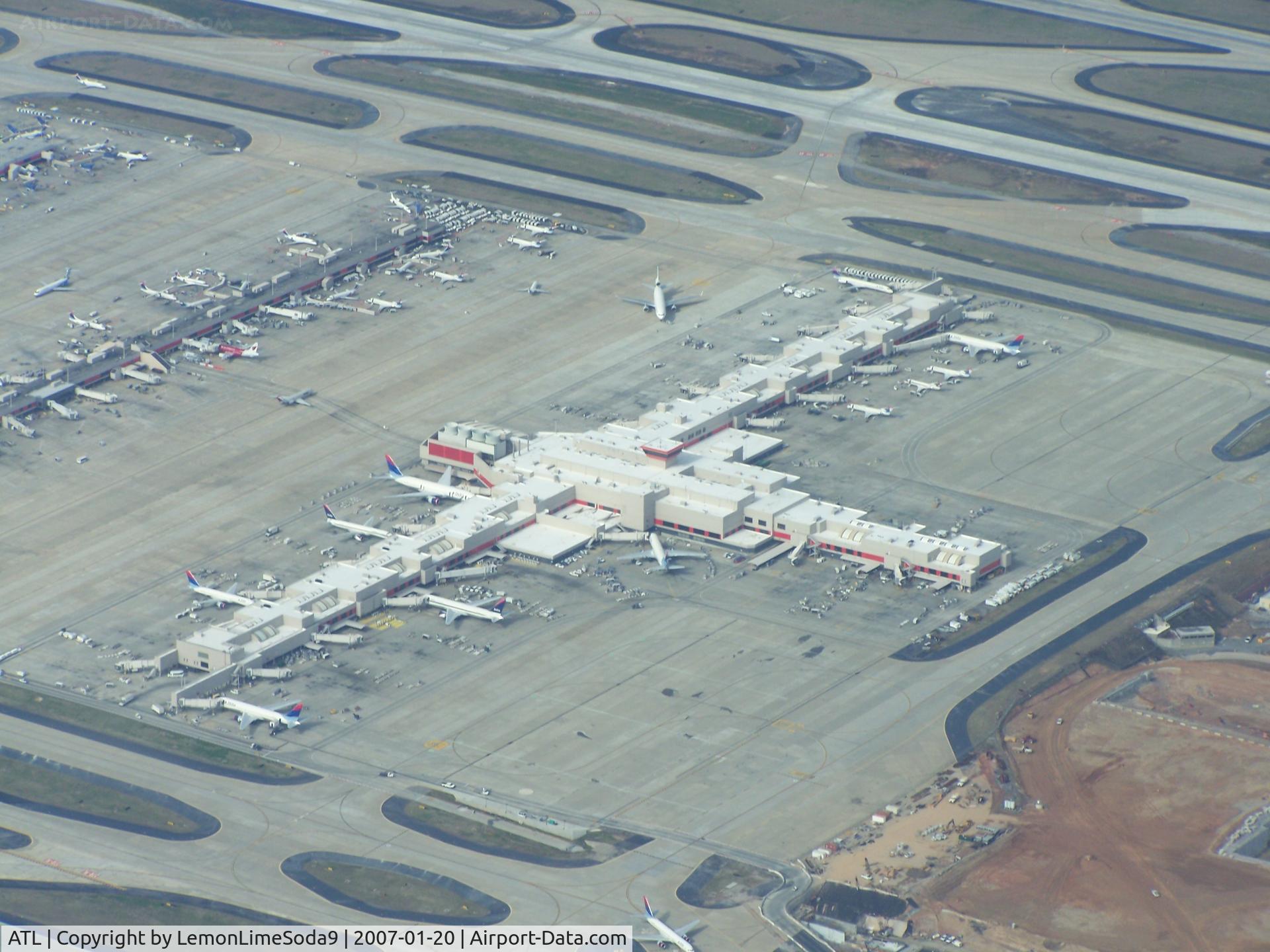 Hartsfield - Jackson Atlanta International Airport (ATL) - This was taken in a Cessna 172.