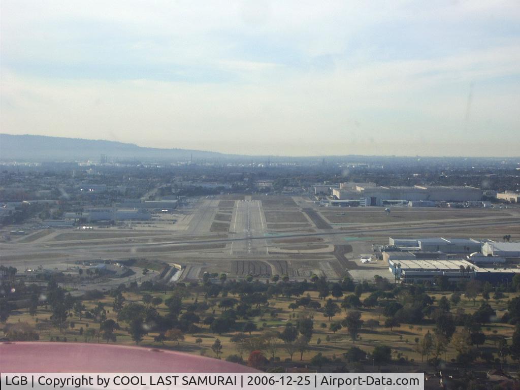 Long Beach /daugherty Field/ Airport (LGB) - Short Final LGB Rwy25L