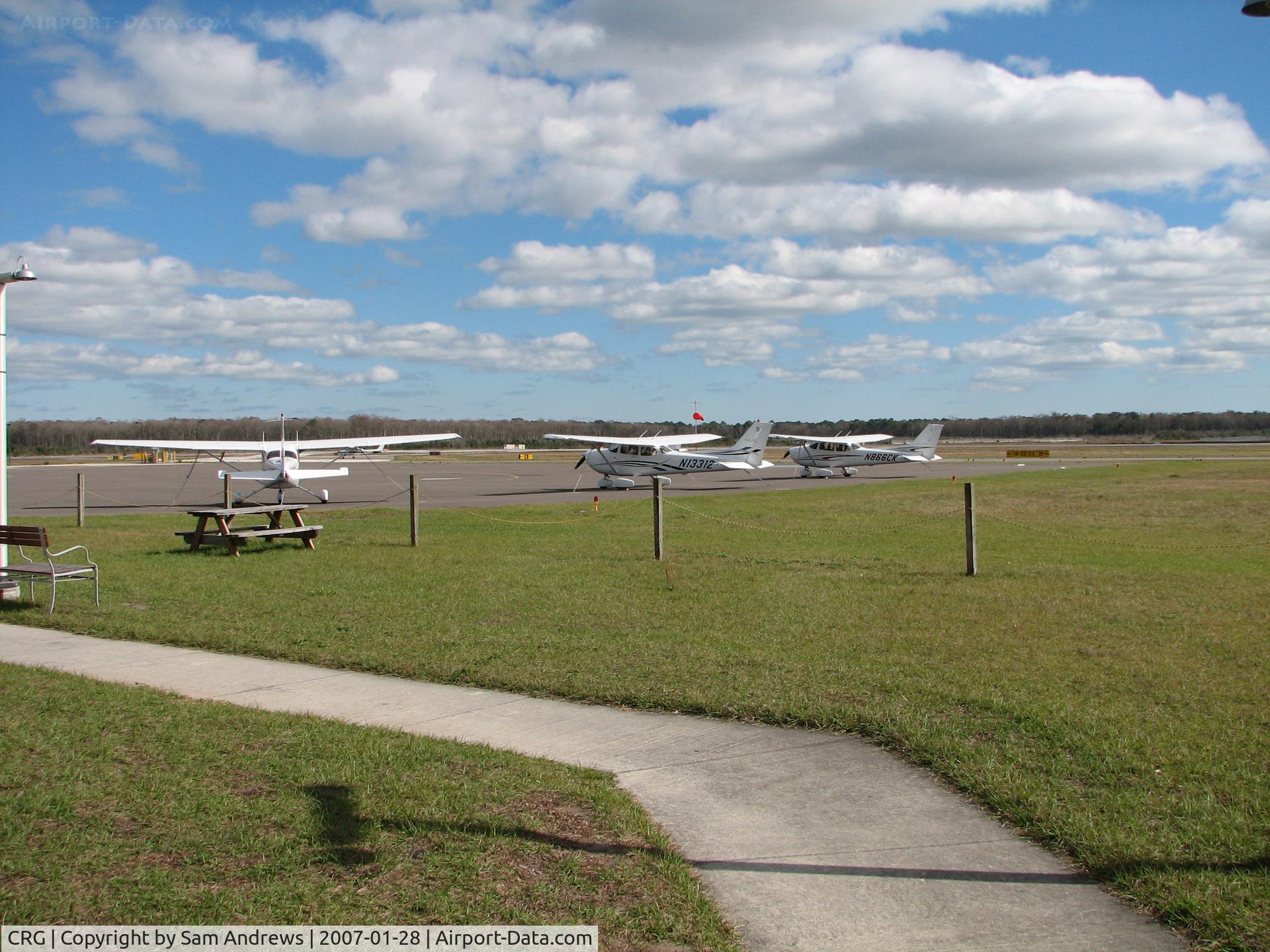 Jacksonville Executive At Craig Airport (CRG) - The Flight line at North Florida Flight Center