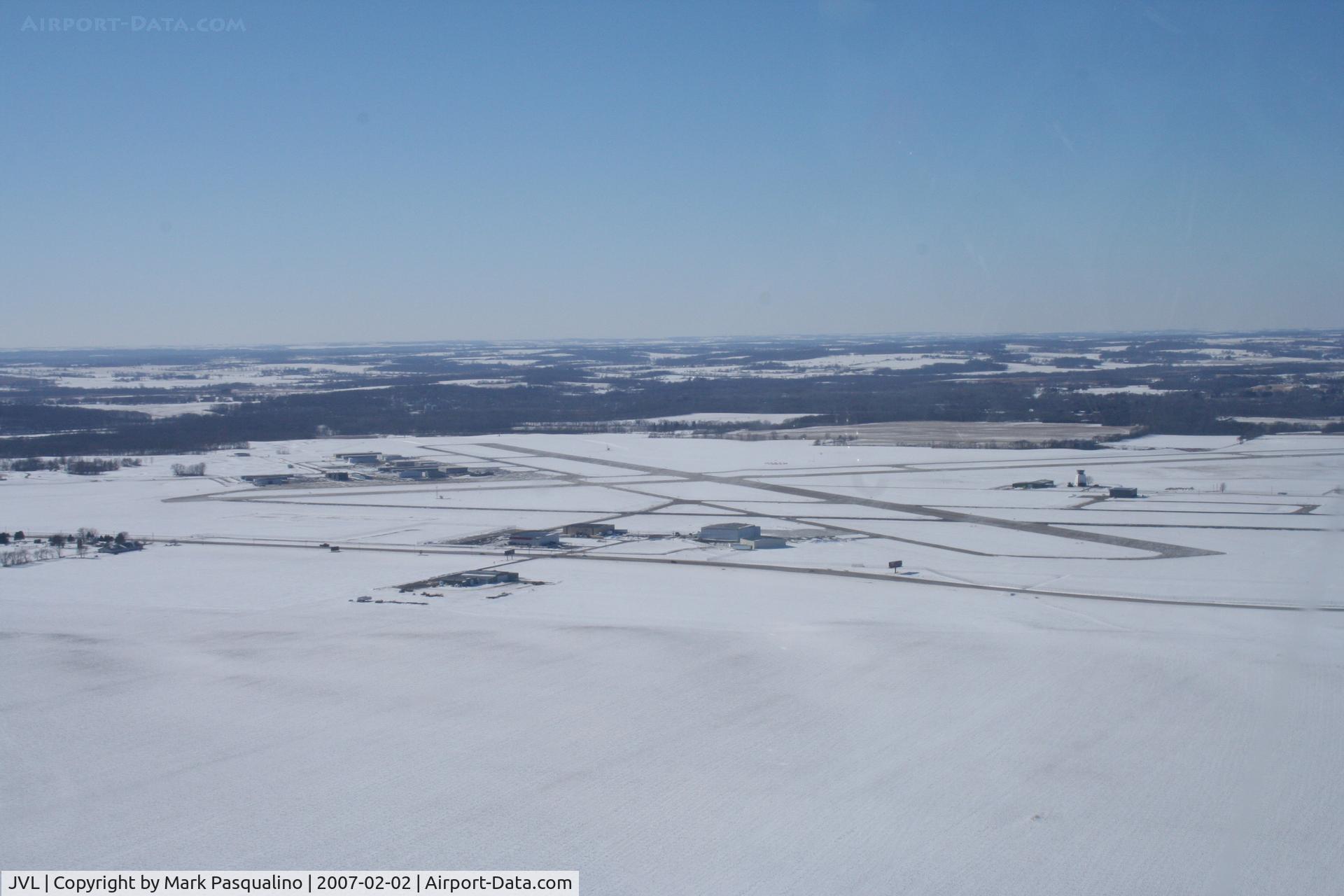 Southern Wisconsin Regional Airport (JVL) - Janesville, WI