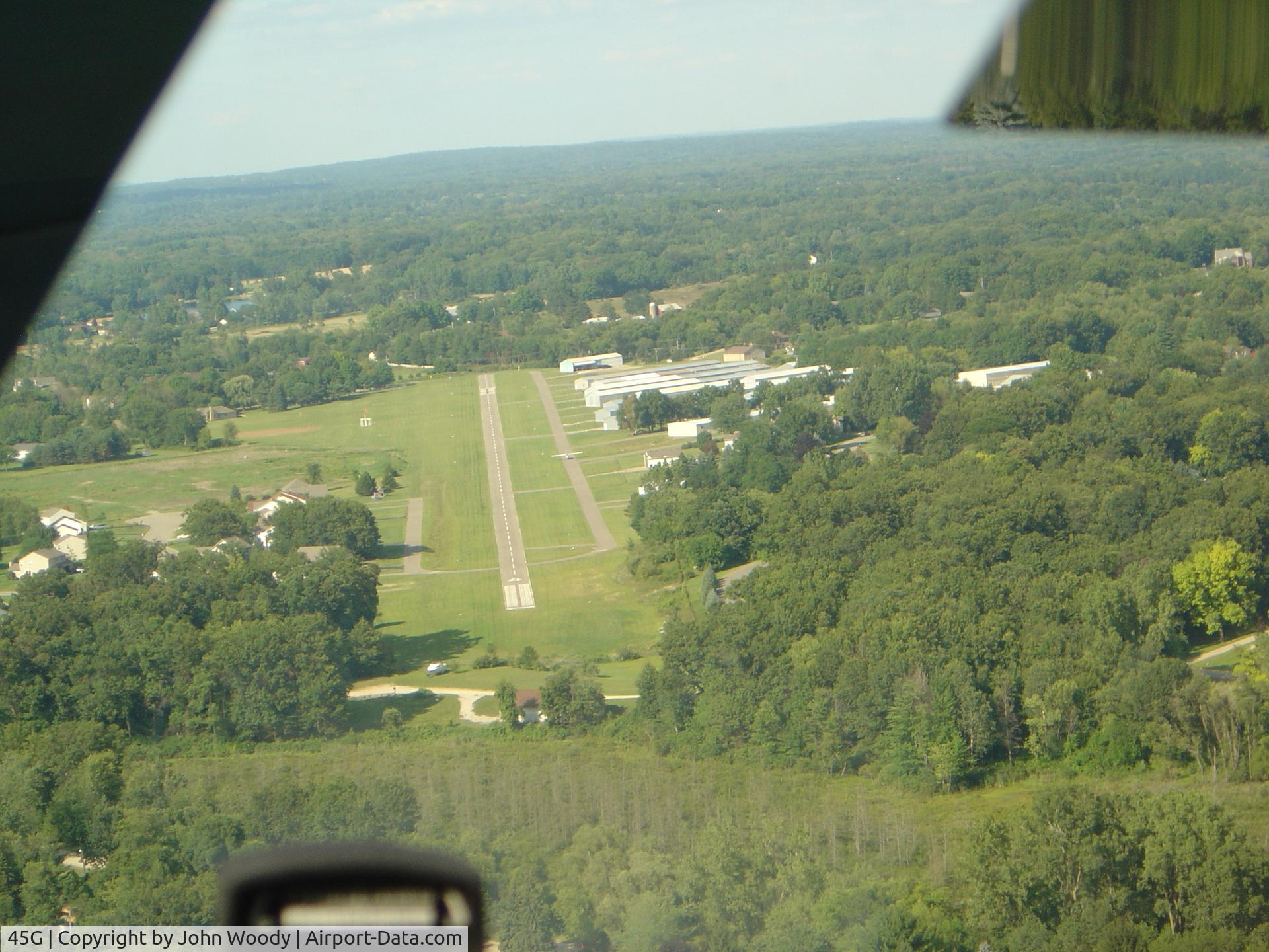 Brighton Airport (45G) - on final runway 4