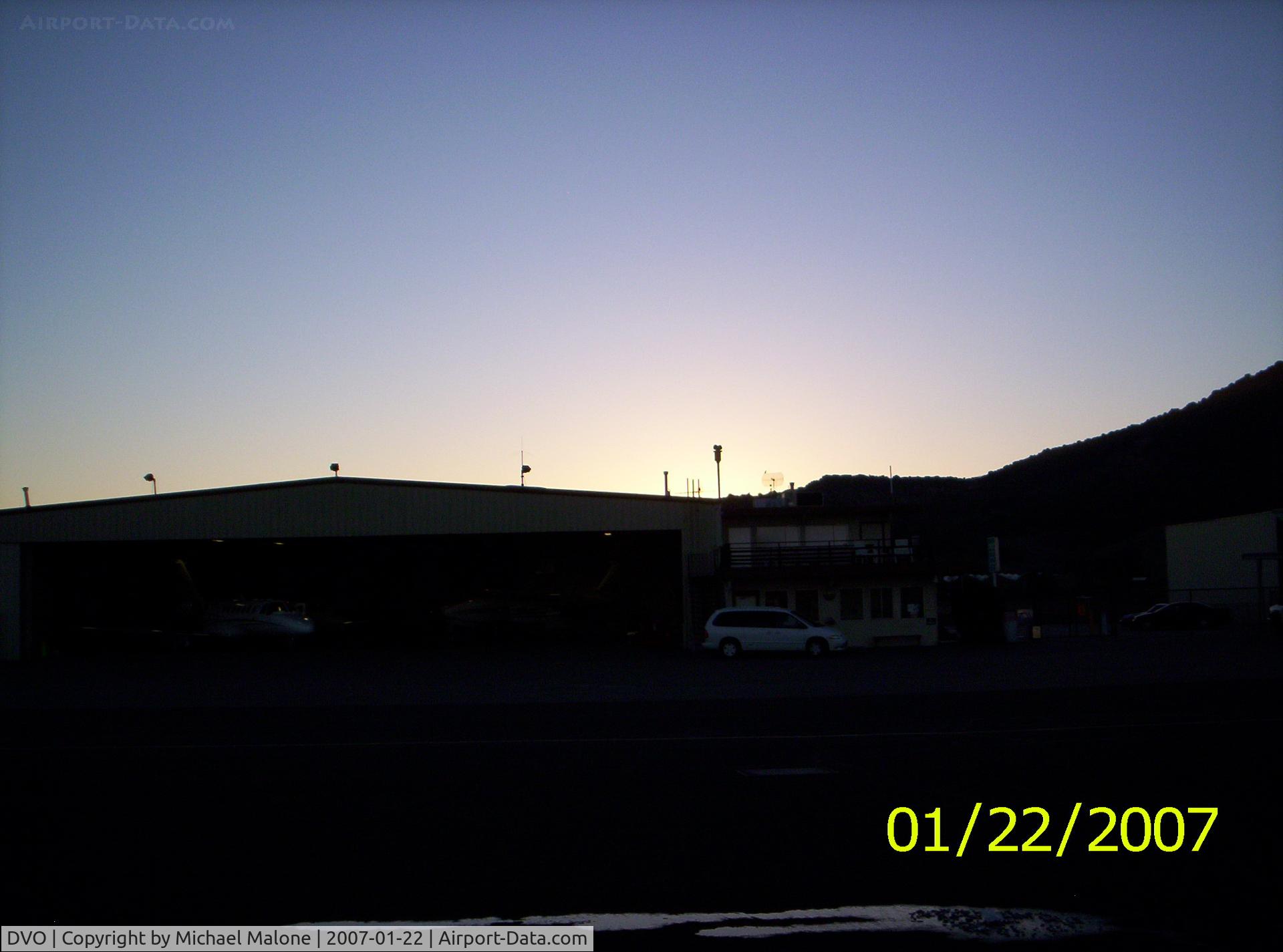 Gnoss Field Airport (DVO) - KDVO Knoss Field
