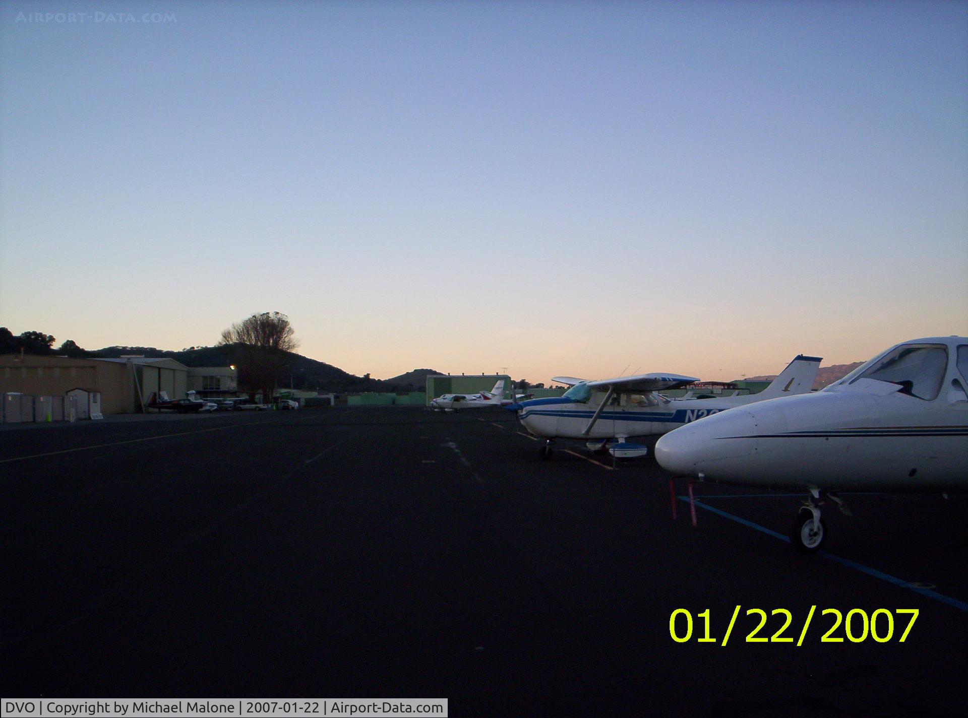 Gnoss Field Airport (DVO) - KDVO Knoss Field