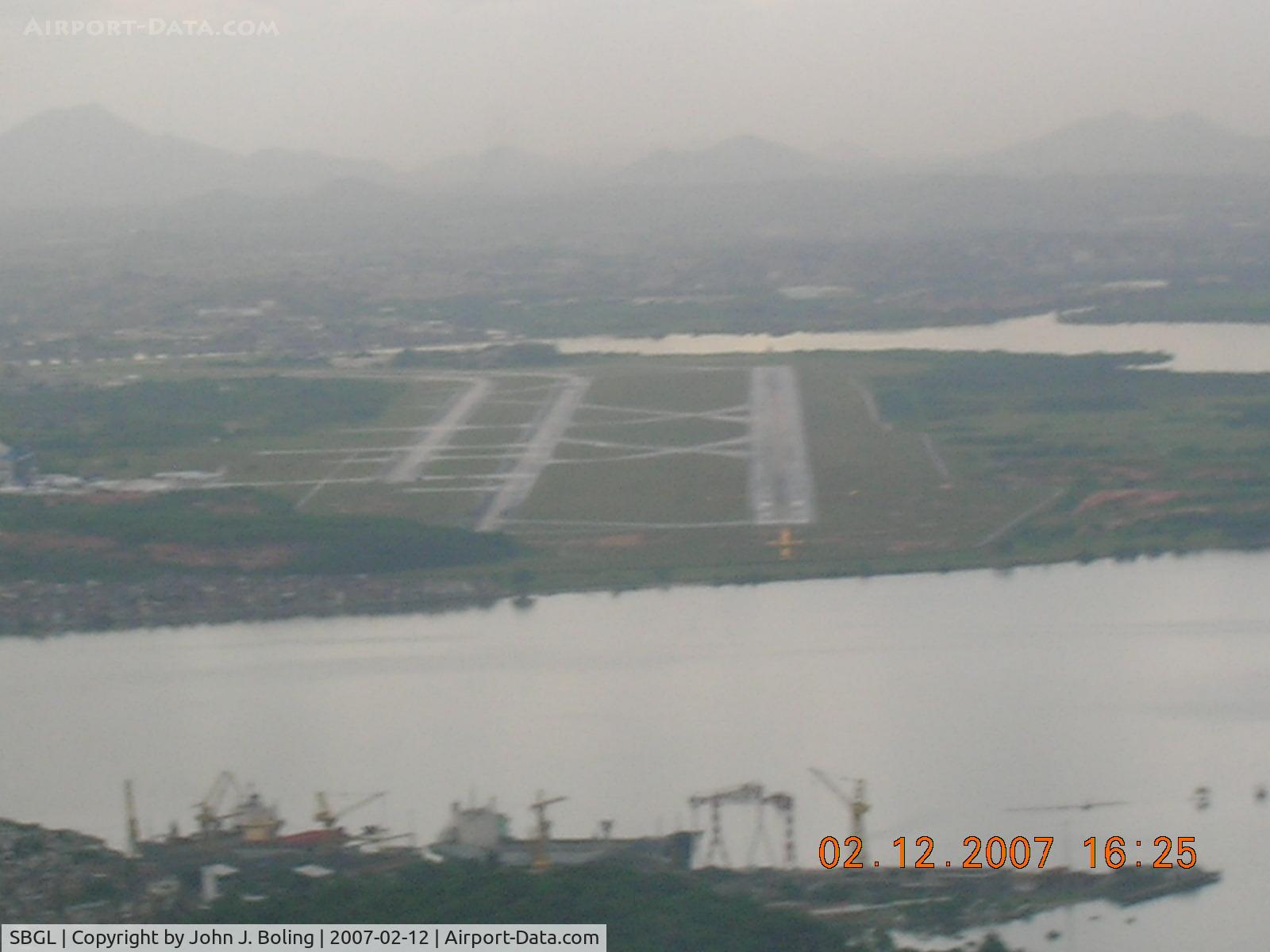 Galeão Airport, Antônio Carlos Jobim International Airport Brazil (SBGL) - Runway 28 at Galeao Intl (GIG), Rio de Janeiro, Brazil