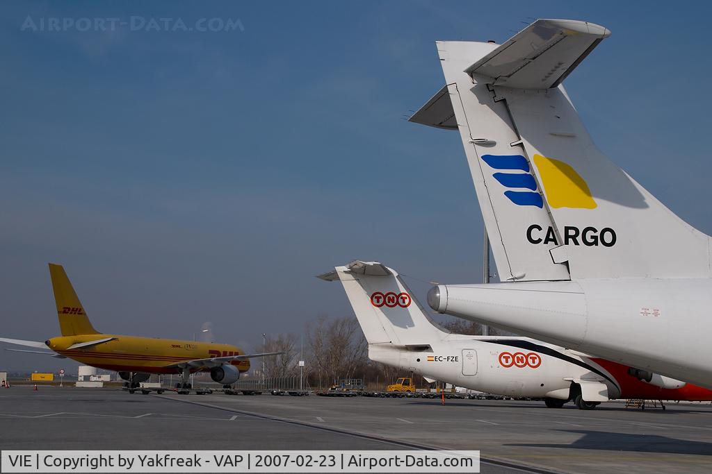 Vienna International Airport, Vienna Austria (VIE) - cargo ramp overview