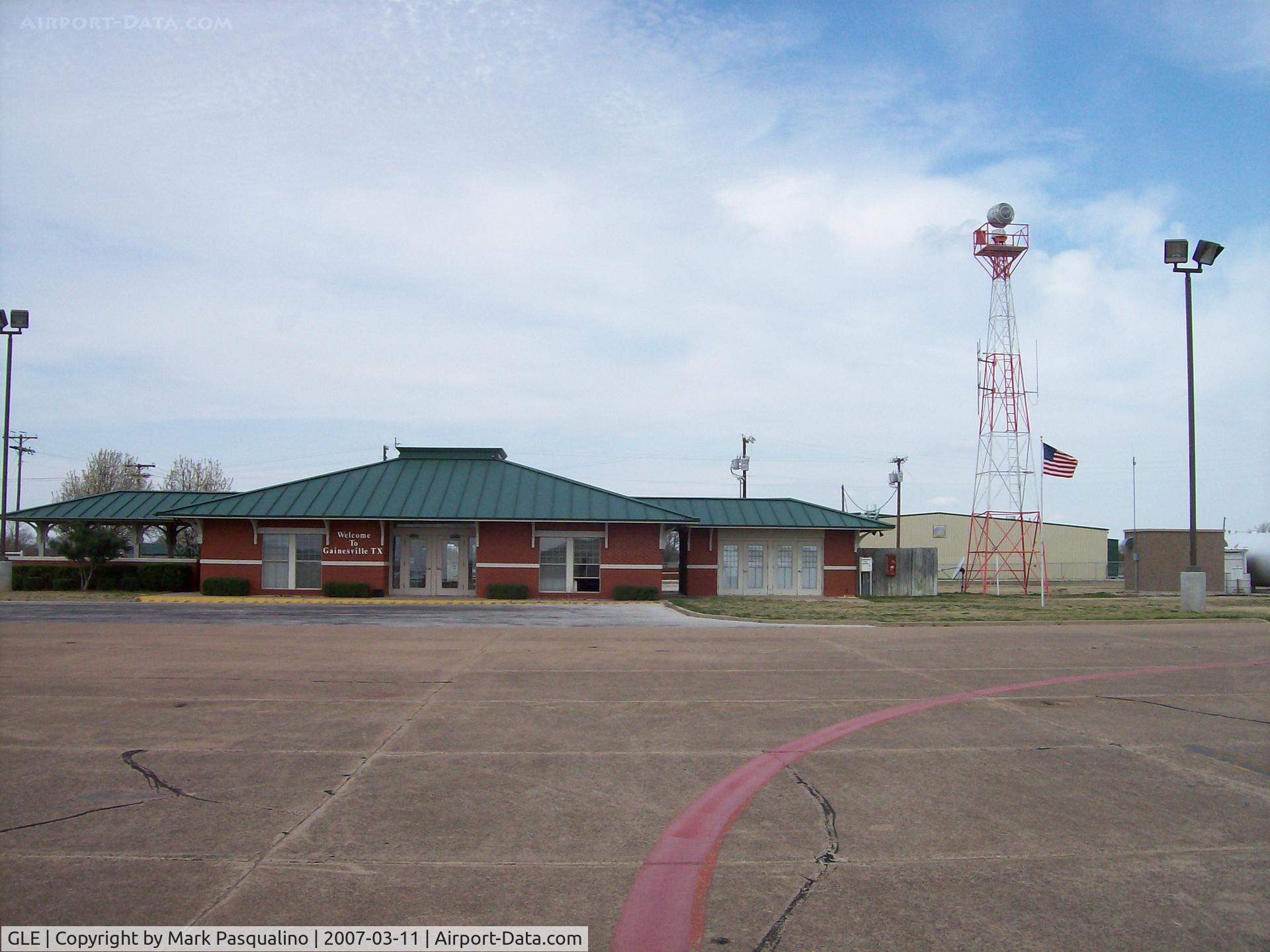 Gainesville Municipal Airport (GLE) - Executive Terminal