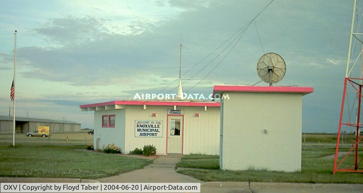 Knoxville Municipal Airport (OXV) - All dressed up for the 2004 Ercoupe Owners Convention