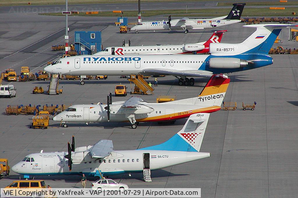 Vienna International Airport, Vienna Austria (VIE) - afternoon lineup