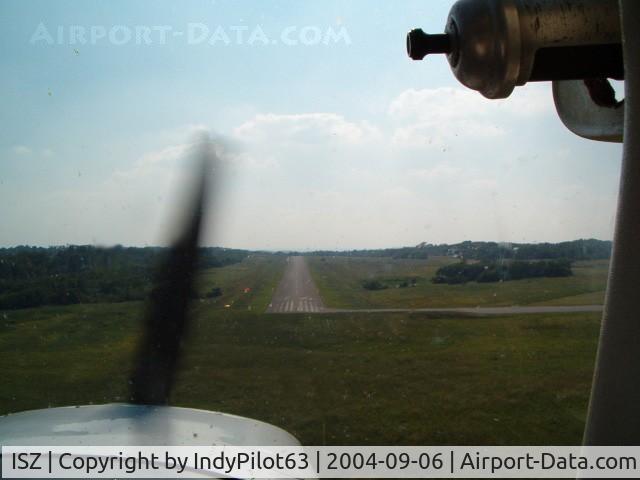 Blue Ash Airport, Cincinnati, Ohio United States (ISZ) - Landing runway 24
