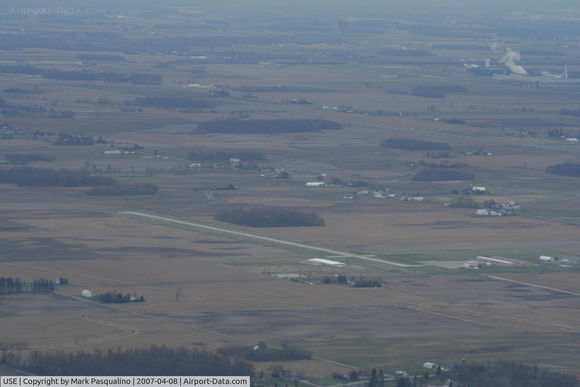 Fulton County Airport (USE) - Fulton County Airport