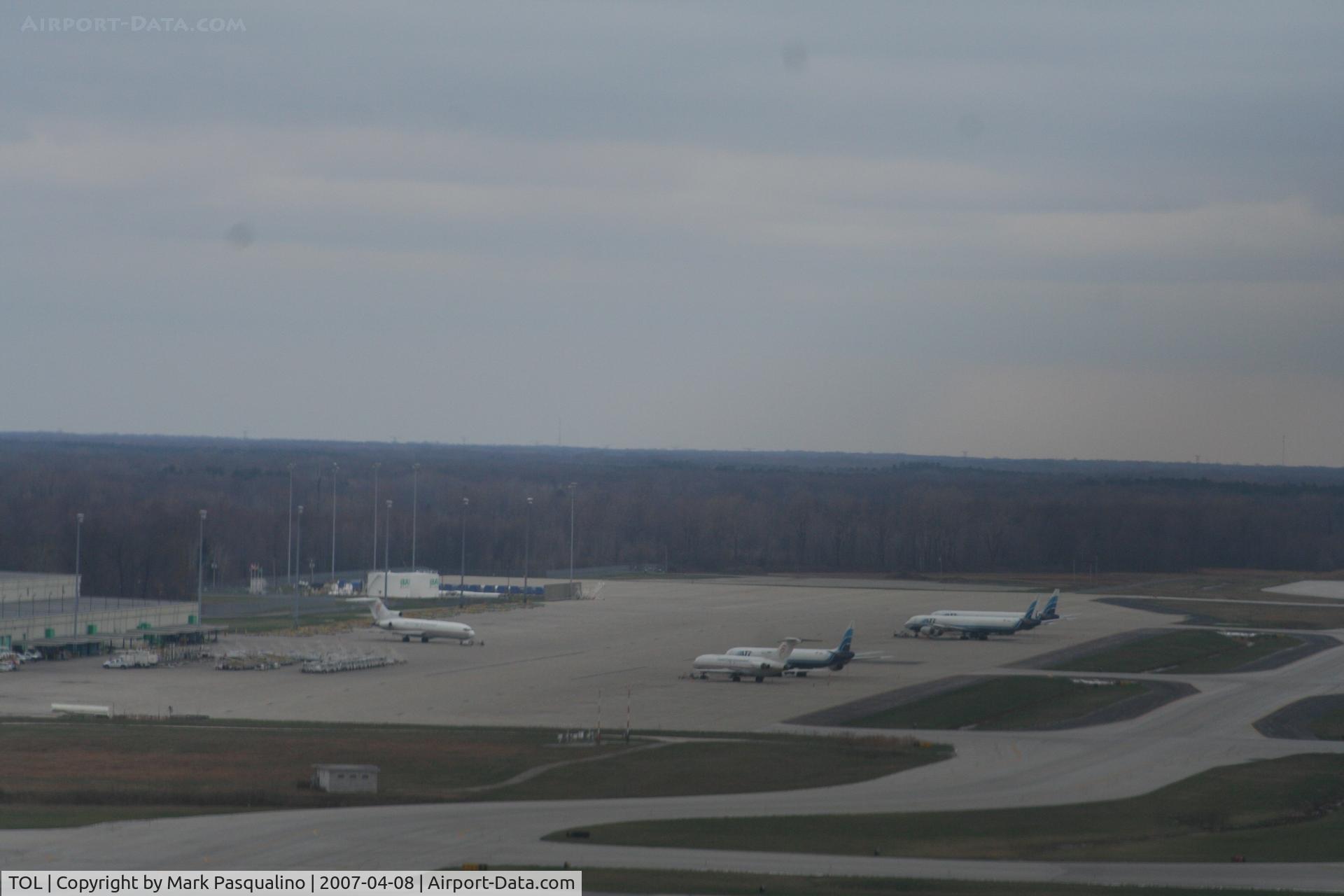 Toledo Express Airport (TOL) - Cargo Ramp