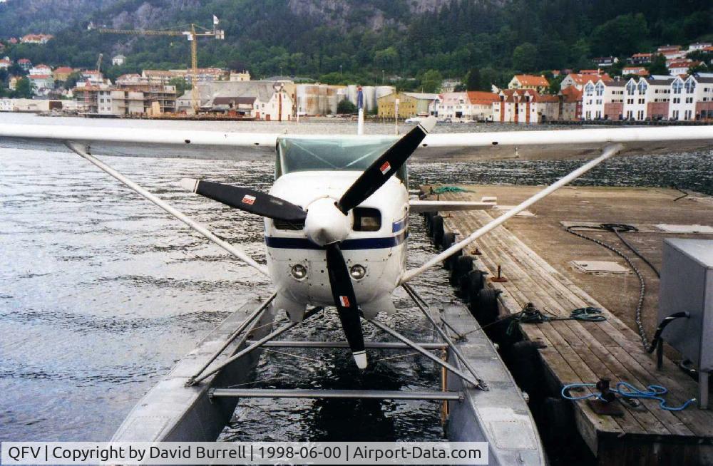 QFV Airport - Cessna - Bergen Harbour