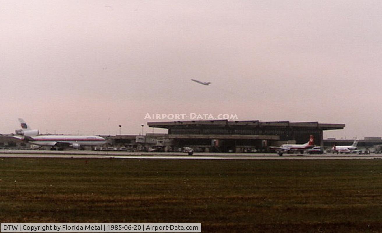 Detroit Metropolitan Wayne County Airport (DTW) - Before Northwest got big there