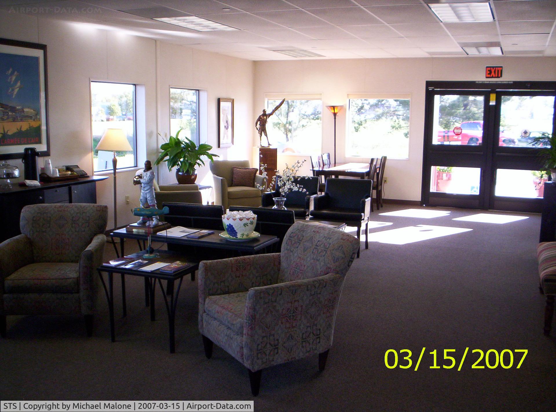 Charles M. Schulz - Sonoma County Airport (STS) - N397SC jET cENTER