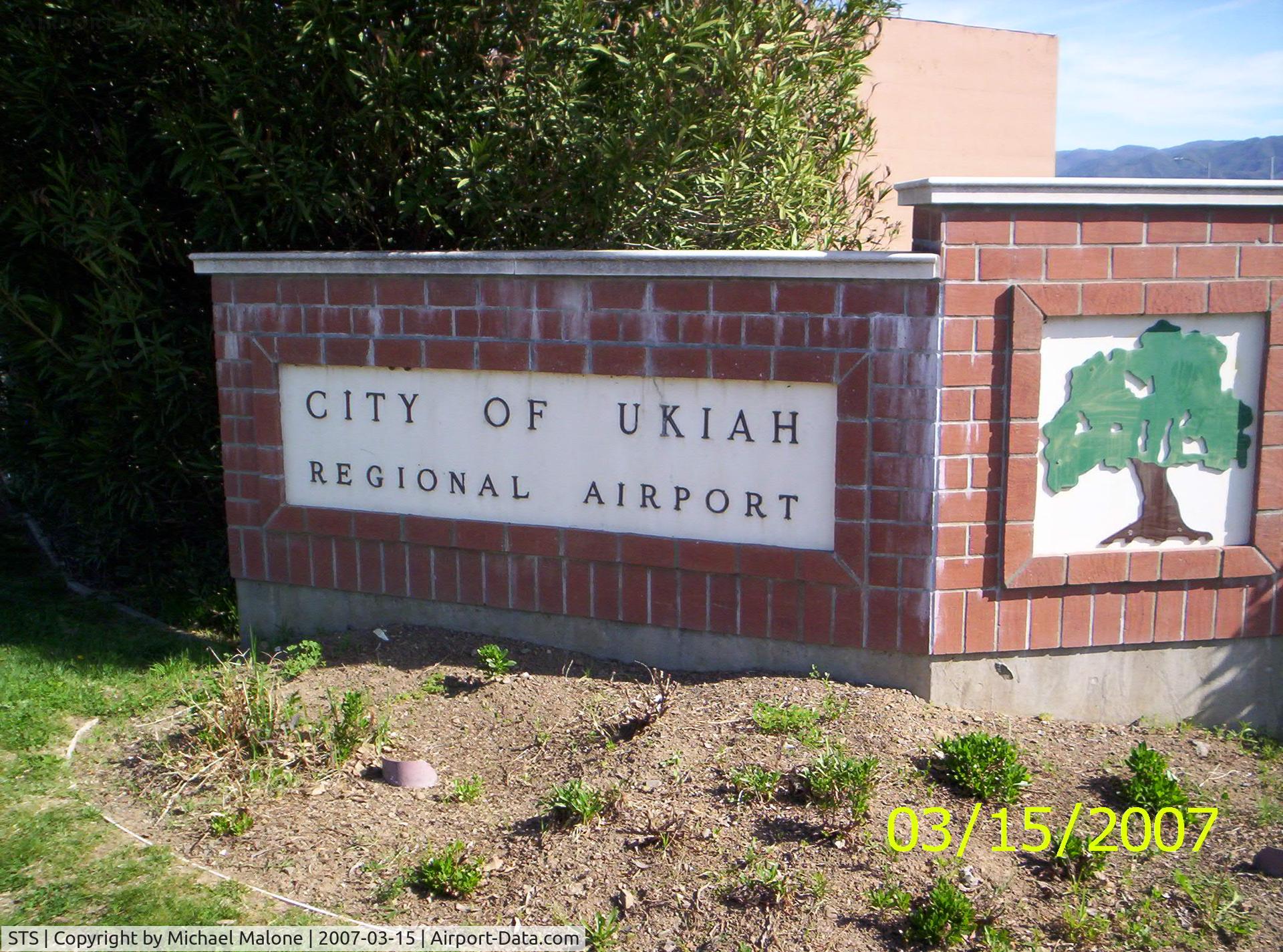 Charles M. Schulz - Sonoma County Airport (STS) - N397SC jET cENTER