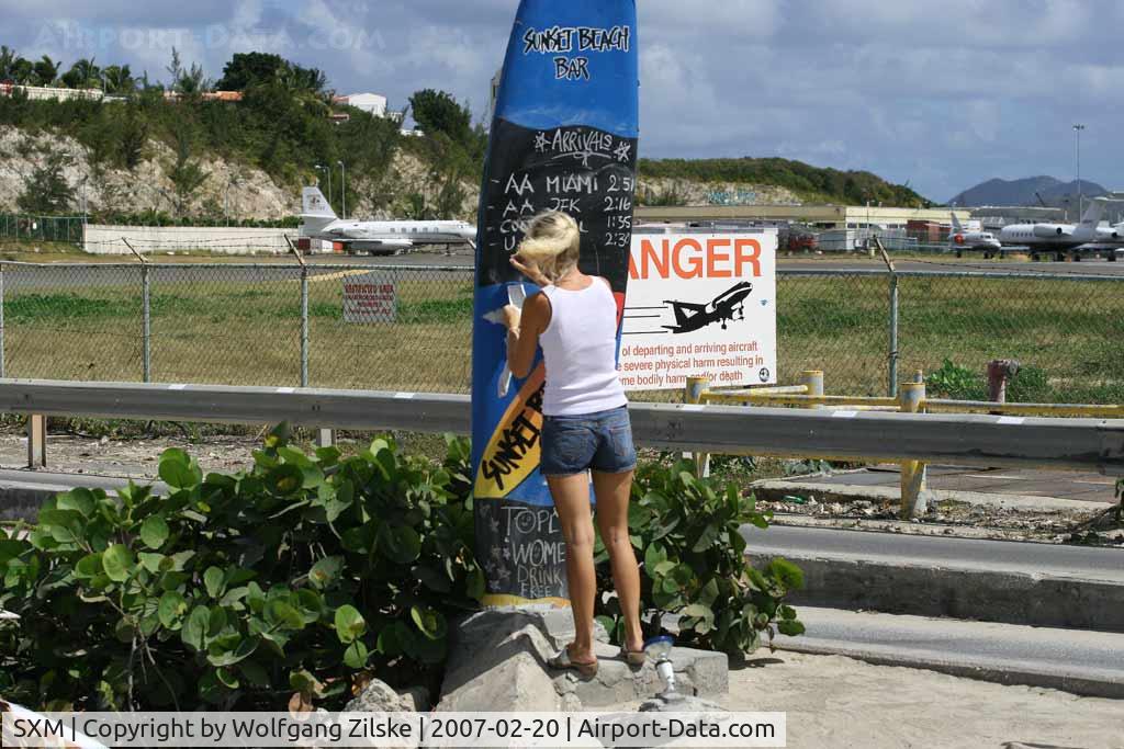 Princess Juliana International Airport, Philipsburg, Sint Maarten Netherlands Antilles (SXM) - New Timetable on Surfboard