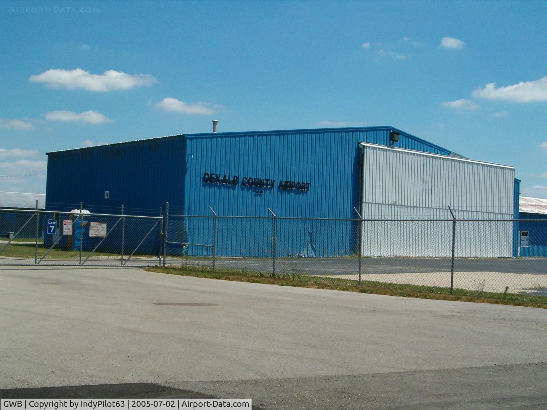 De Kalb County Airport (GWB) - Tarmac