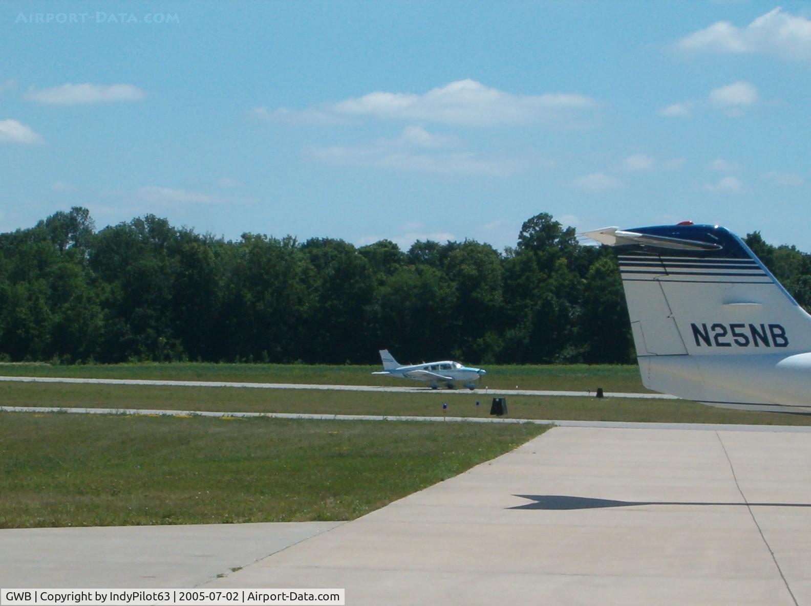 De Kalb County Airport (GWB) - Tarmac