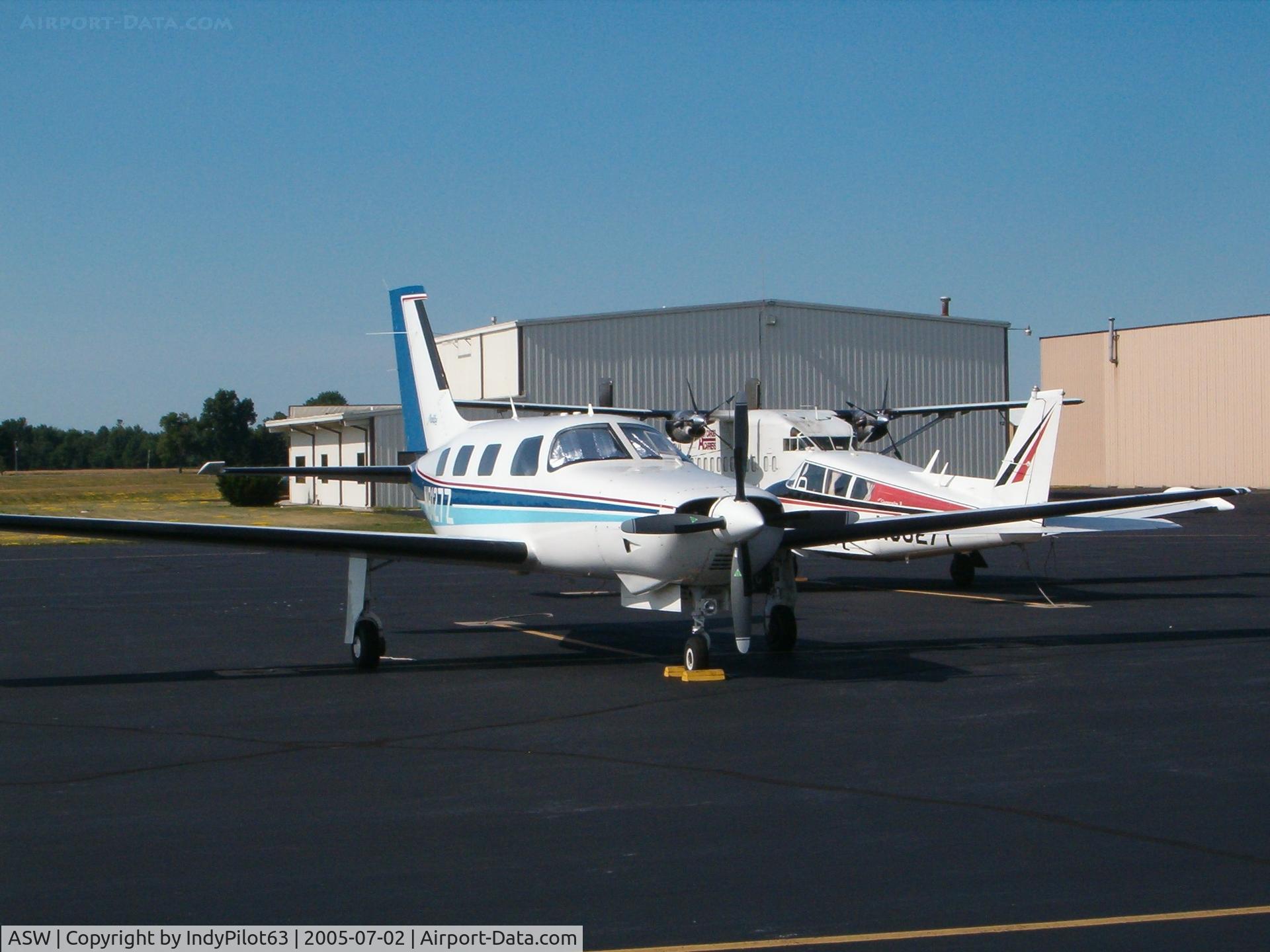 Warsaw Municipal Airport (ASW) - Tarmac