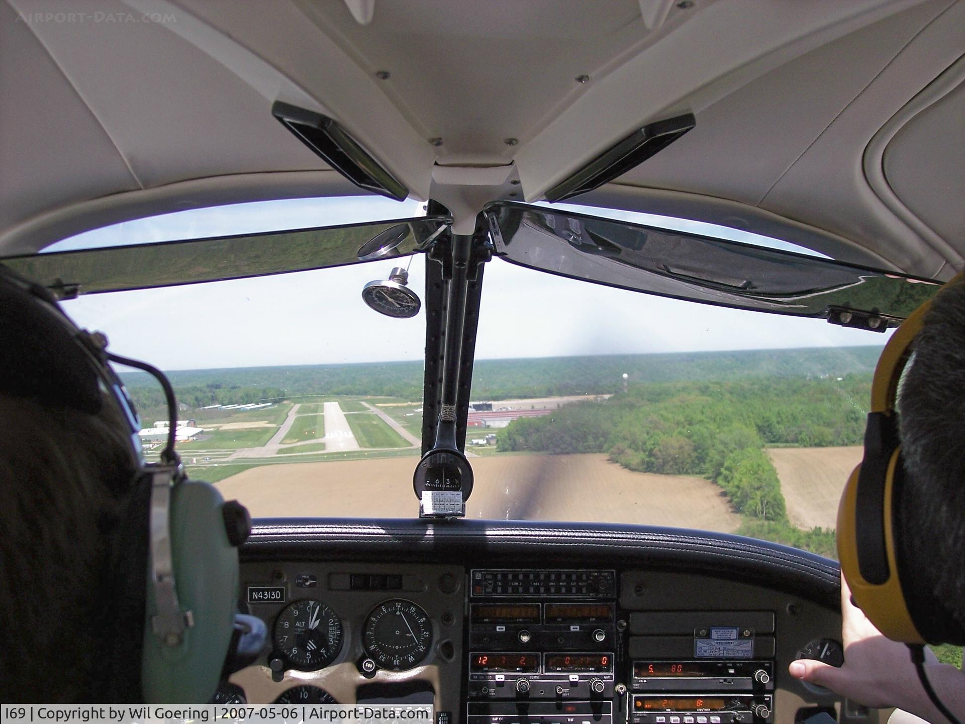 Clermont County Airport (I69) - On Final