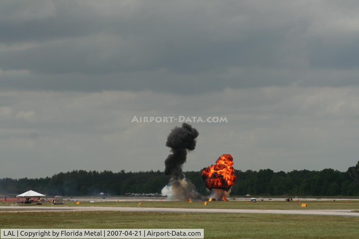 Lakeland Linder Regional Airport (LAL) - pyros
