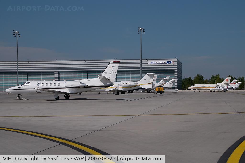 Vienna International Airport, Vienna Austria (VIE) - General AViation Ramp
