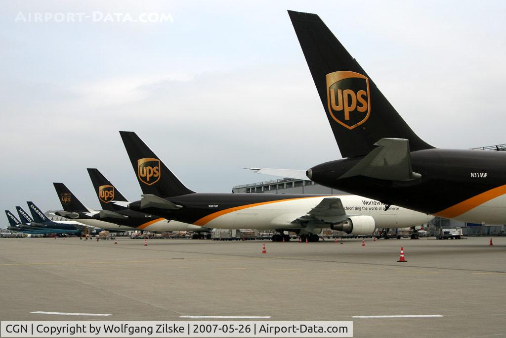 Cologne Bonn Airport, Cologne/Bonn Germany (CGN) - Tails