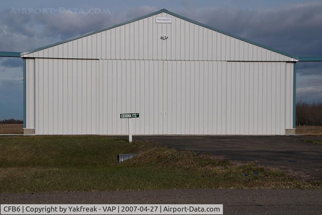 CFB6 Airport - Cessna 172 Drice at Josephsburg