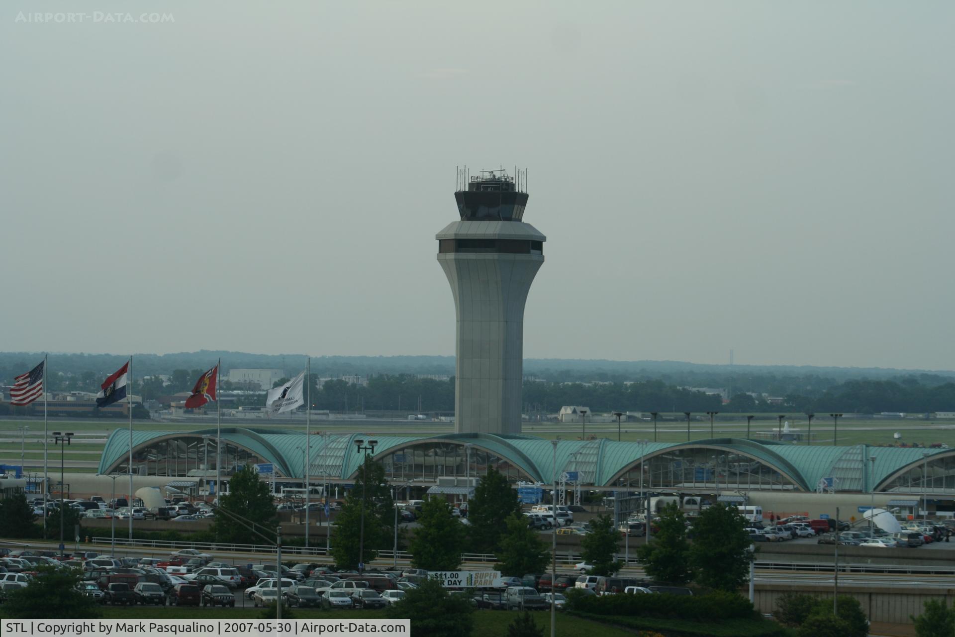 Lambert-st Louis International Airport (STL) - Control Tower