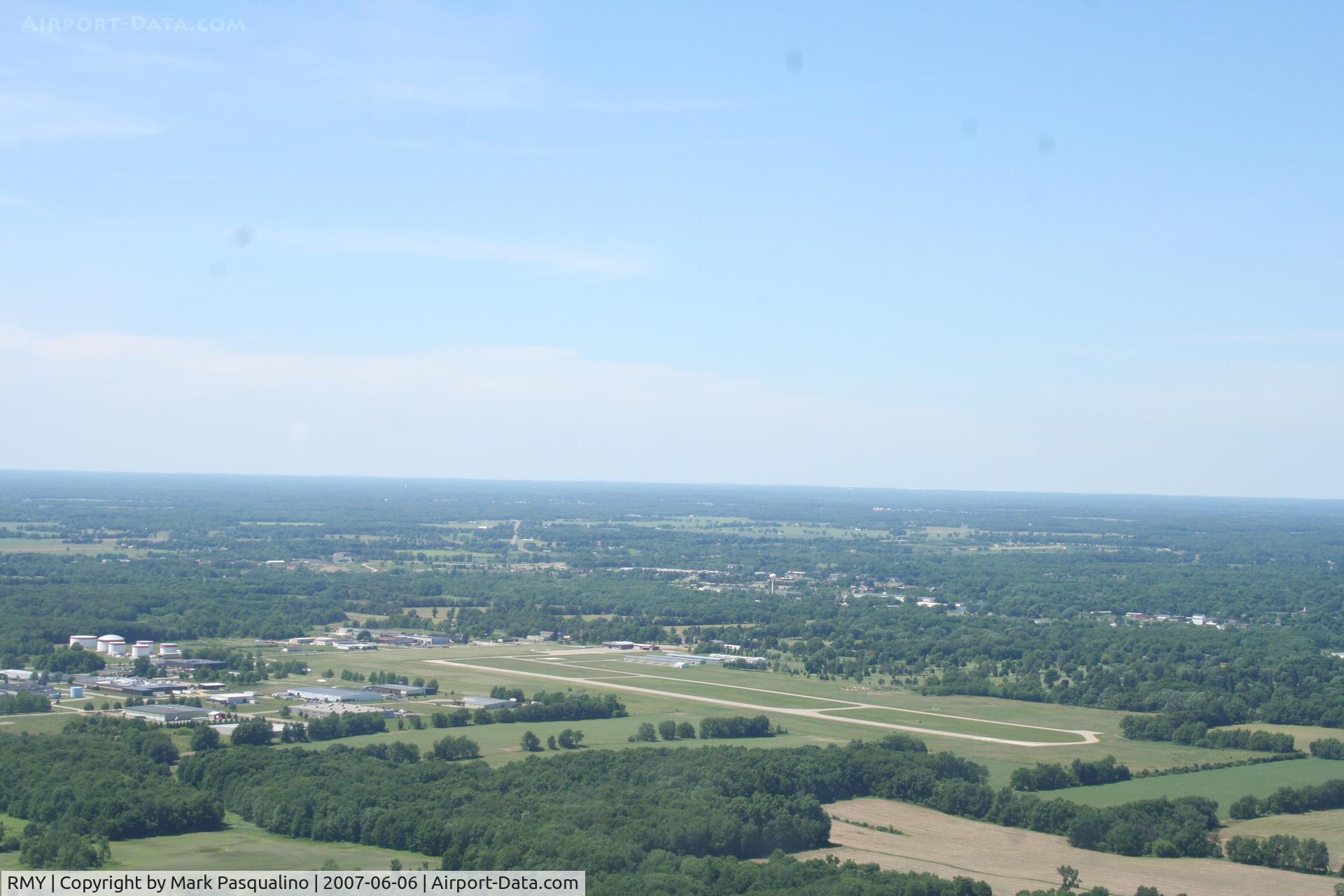 Brooks Field Airport (RMY) - Marshall, MI