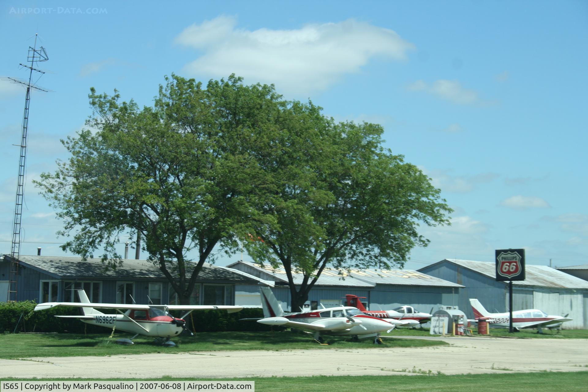 Woodlake Landing Airport (IS65) - Main Terminal